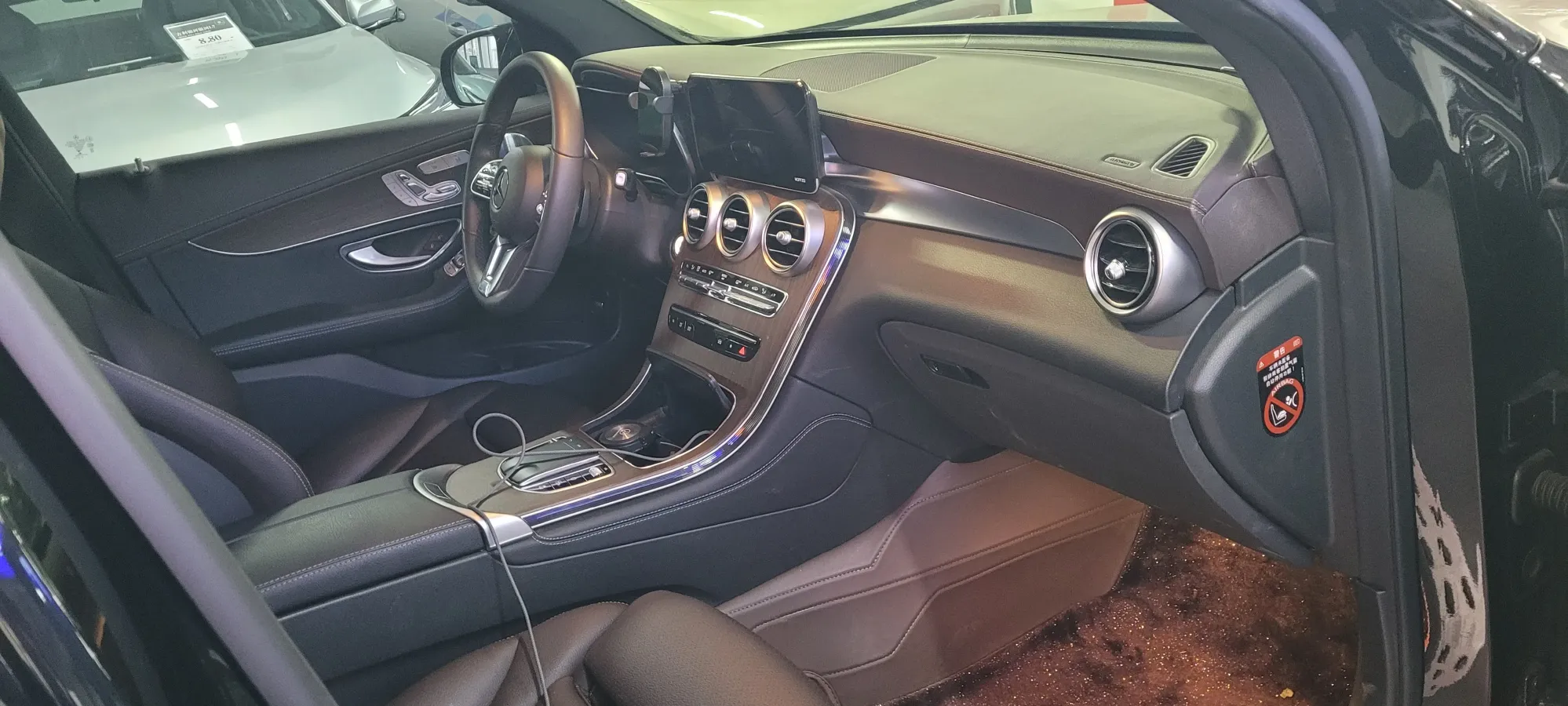 2021 Mercedes-Benz GLC Class 2.0T 258HP L4 9AT,autocango,china used car exporter,china ev exporter,chinese used car exporter,chinese used ev exporter