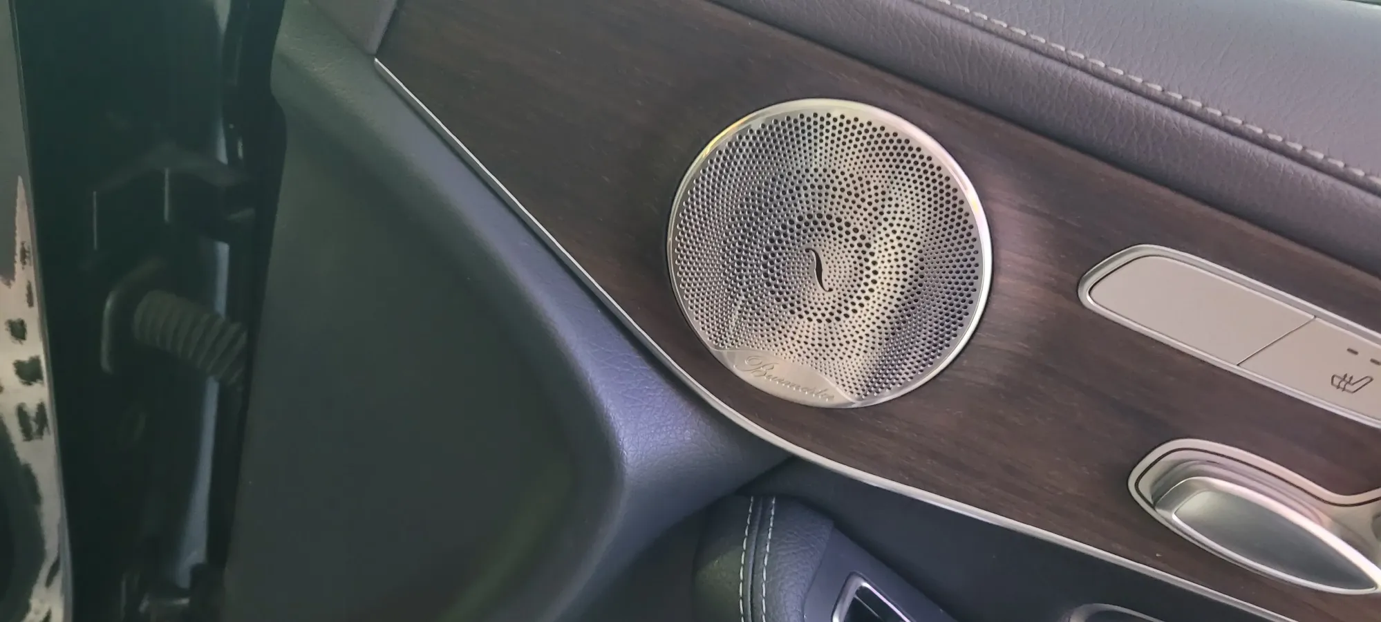 2021 Mercedes-Benz GLC Class 2.0T 258HP L4 9AT,autocango,china used car exporter,china ev exporter,chinese used car exporter,chinese used ev exporter