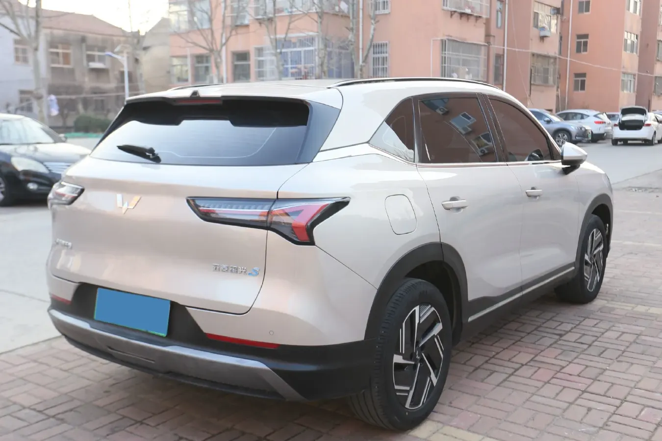 2024 WuLing XingGuangS 1.5L 106HP L4 E-CVT PHEV 20.5KWH,autocango,china used car exporter,china ev exporter,chinese used car exporter,chinese used ev exporter
