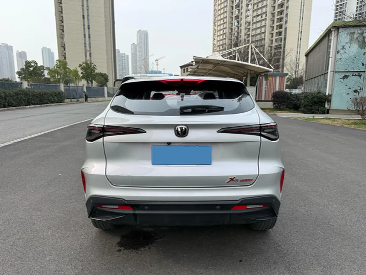 2024 ChangAn X5 PLUS 1.5T 188HP L4 7DCT,autocango,china used car exporter,china ev exporter,chinese used car exporter,chinese used ev exporter