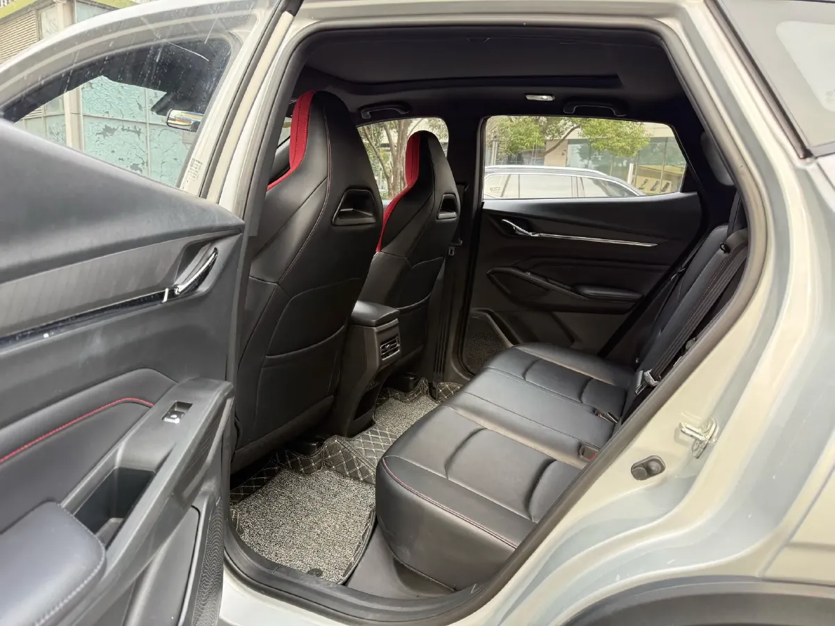 2024 ChangAn X5 PLUS 1.5T 188HP L4 7DCT,autocango,china used car exporter,china ev exporter,chinese used car exporter,chinese used ev exporter