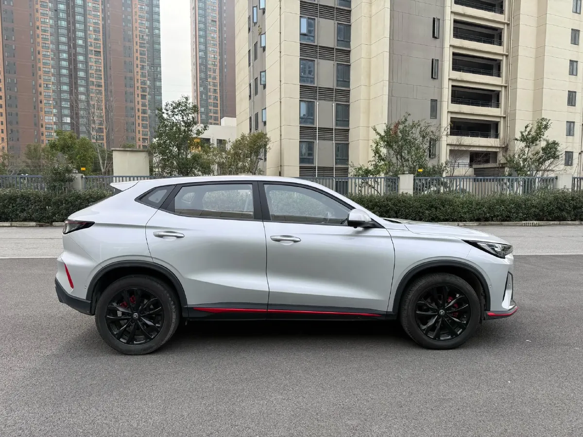 2024 ChangAn X5 PLUS 1.5T 188HP L4 7DCT,autocango,china used car exporter,china ev exporter,chinese used car exporter,chinese used ev exporter