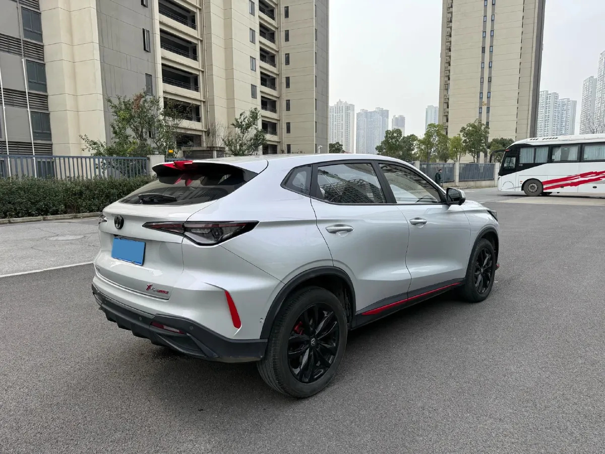 2024 ChangAn X5 PLUS 1.5T 188HP L4 7DCT,autocango,china used car exporter,china ev exporter,chinese used car exporter,chinese used ev exporter