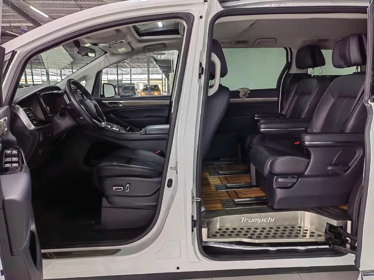 2021 GAC Trumpchi M8 2.0T 252HP L4 8AT,autocango,china used car exporter,china ev exporter,chinese used car exporter,chinese used ev exporter