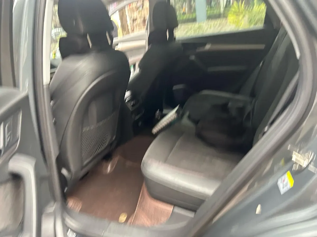 2020 Audi Q5L 2.0T 252HP L4 7DCT,autocango,china used car exporter,china ev exporter,chinese used car exporter,chinese used ev exporter