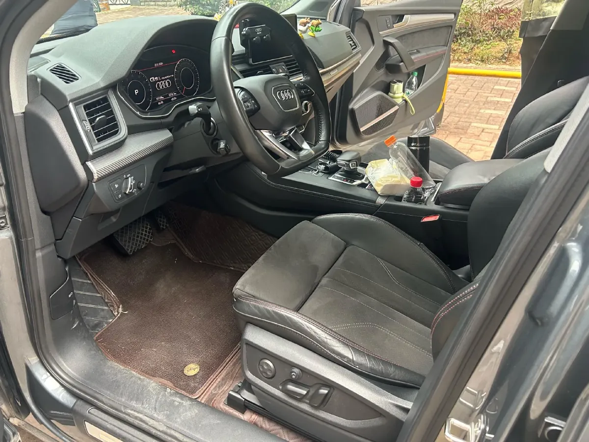 2020 Audi Q5L 2.0T 252HP L4 7DCT,autocango,china used car exporter,china ev exporter,chinese used car exporter,chinese used ev exporter