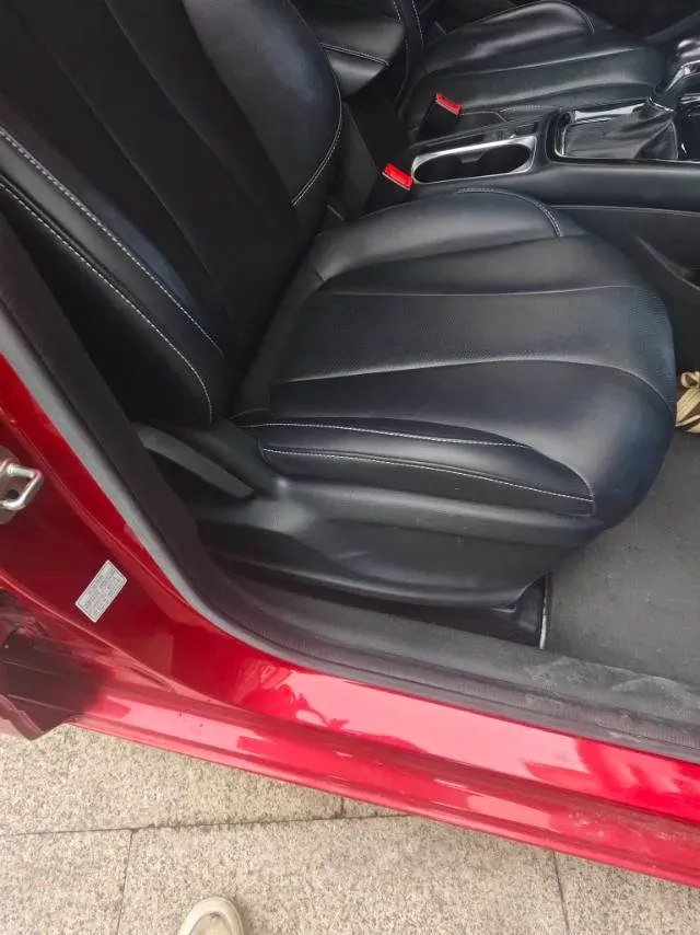 2020 Roewe i5 1.5L 120HP L4 CVT,autocango,china used car exporter,china ev exporter,chinese used car exporter,chinese used ev exporter