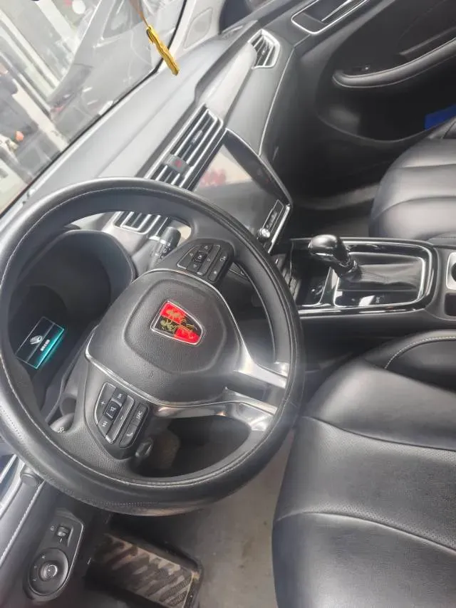 2020 Roewe i5 1.5L 120HP L4 CVT,autocango,china used car exporter,china ev exporter,chinese used car exporter,chinese used ev exporter