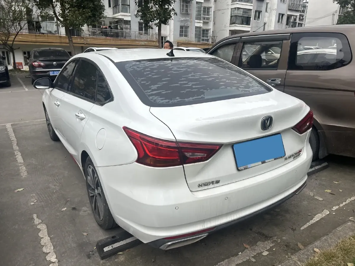2021 ChangAn Raeton CC 1.5T 180HP L4 7DCT,autocango,china used car exporter,china ev exporter,chinese used car exporter,chinese used ev exporter