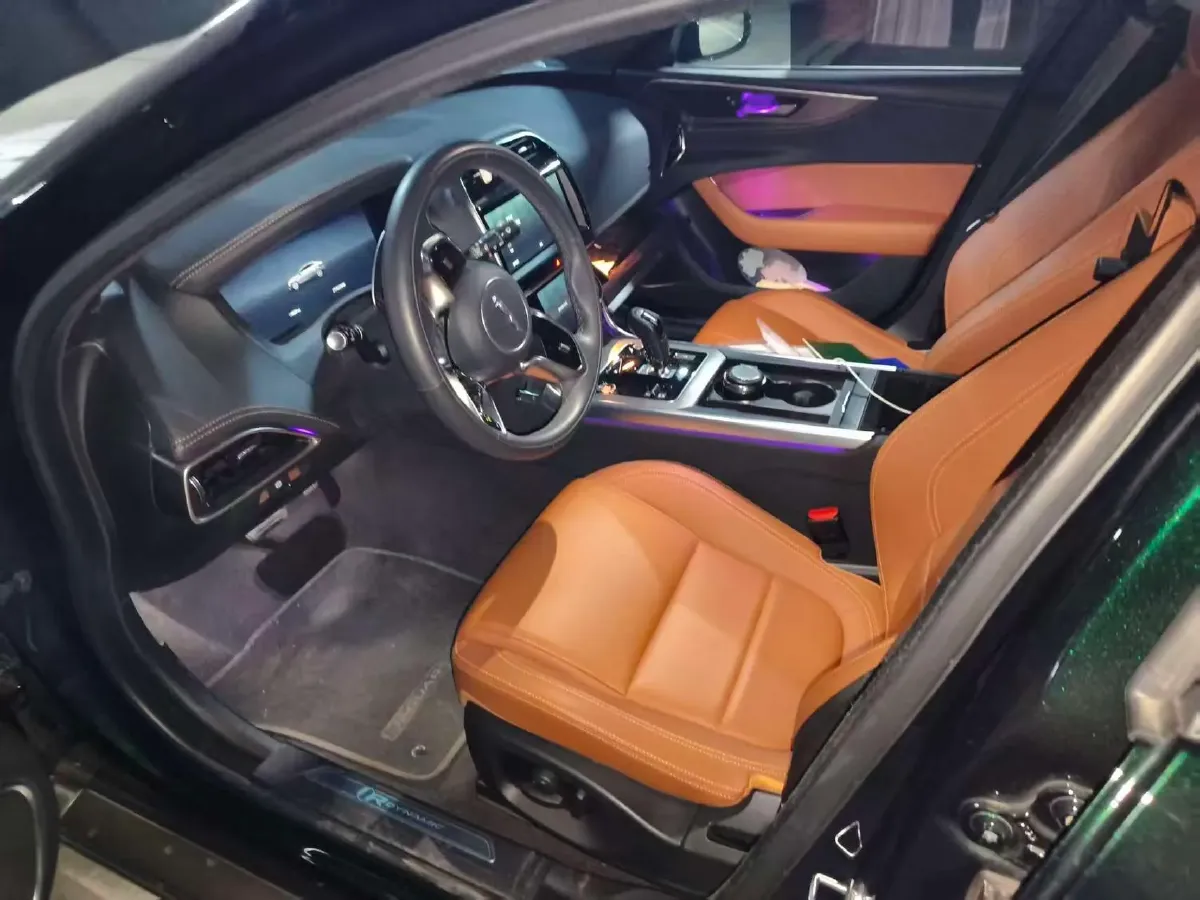 2023 Jaguar XEL 2.0T 250HP L4 8AT,autocango,china used car exporter,china ev exporter,chinese used car exporter,chinese used ev exporter