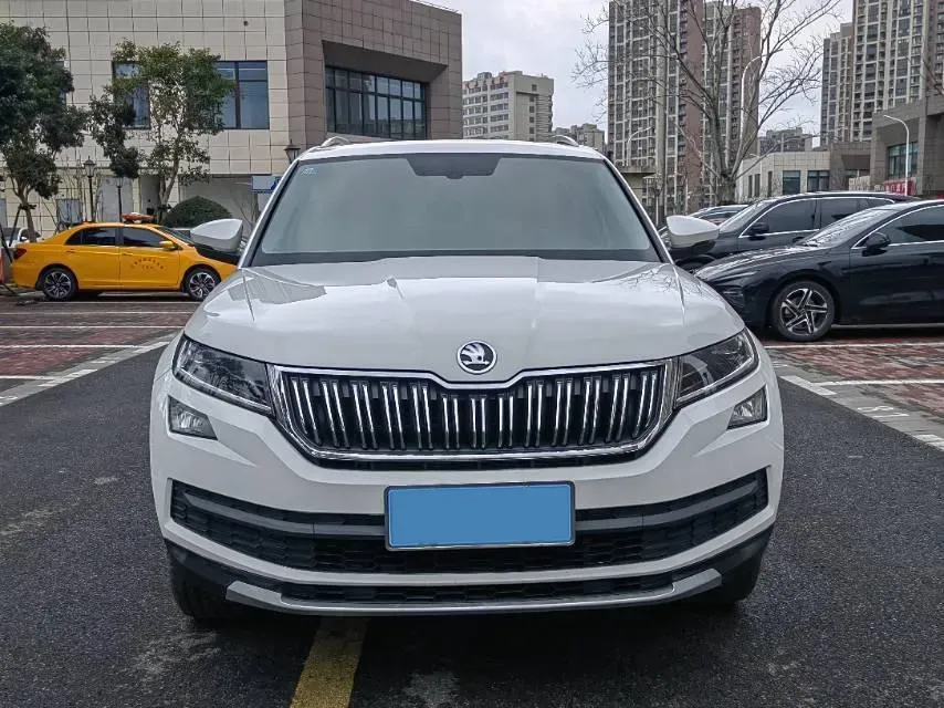 2018 Skoda Kodiak 2.0T 186HP L4 7DCT,autocango,china used car exporter,china ev exporter,chinese used car exporter,chinese used ev exporter