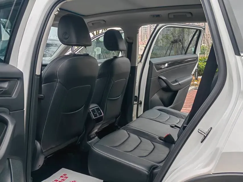 2018 Skoda Kodiak 2.0T 186HP L4 7DCT,autocango,china used car exporter,china ev exporter,chinese used car exporter,chinese used ev exporter