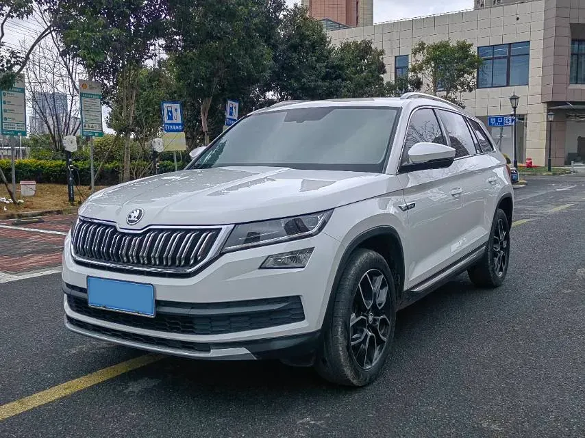2018 Skoda Kodiak 2.0T 186HP L4 7DCT,autocango,china used car exporter,china ev exporter,chinese used car exporter,chinese used ev exporter