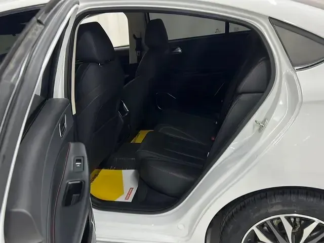 2021 Chery Arrizo 5 Plus 1.5L 116HP L4 5MT,autocango,china used car exporter,china ev exporter,chinese used car exporter,chinese used ev exporter