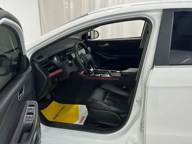 2021 Chery Arrizo 5 Plus 1.5L 116HP L4 5MT,autocango,china used car exporter,china ev exporter,chinese used car exporter,chinese used ev exporter