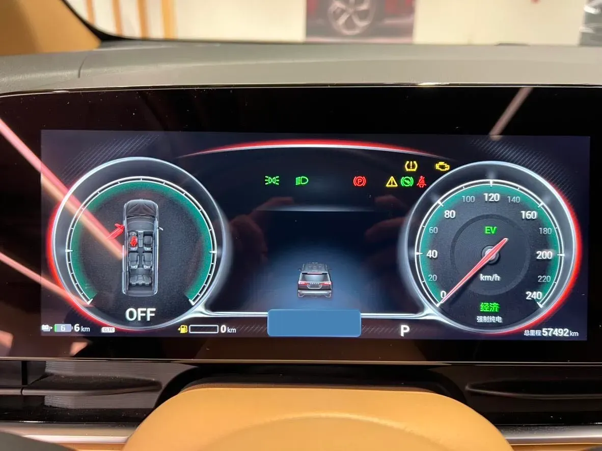 2024 Voyah Dream 1.5T 150HP L4 PHEV 43KWH,autocango,china used car exporter,china ev exporter,chinese used car exporter,chinese used ev exporter