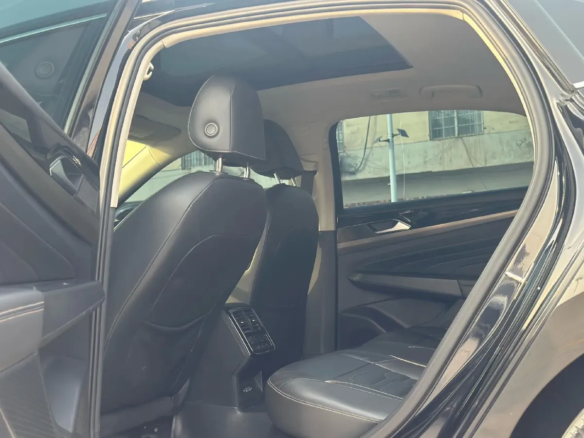 2019 Skoda Kodiak 2.0T 186HP L4 7DCT,autocango,china used car exporter,china ev exporter,chinese used car exporter,chinese used ev exporter