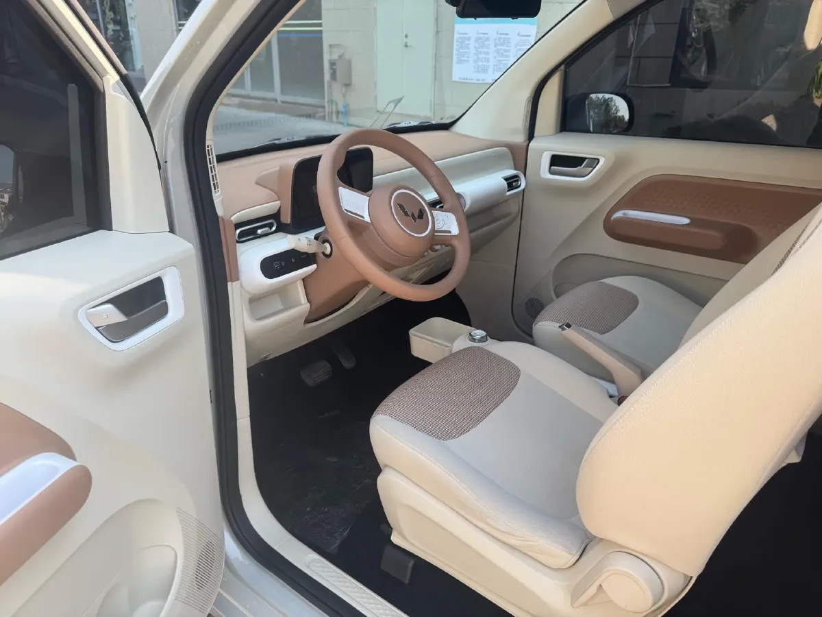 2024 WuLing HongGuang MINI EV BEV 17.3KWH,autocango,china used car exporter,china ev exporter,chinese used car exporter,chinese used ev exporter