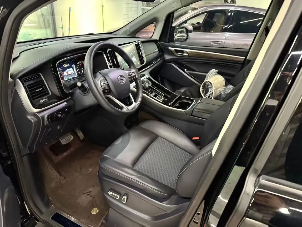 2021 GAC Trumpchi M8 2.0T 252HP L4 8AT,autocango,china used car exporter,china ev exporter,chinese used car exporter,chinese used ev exporter