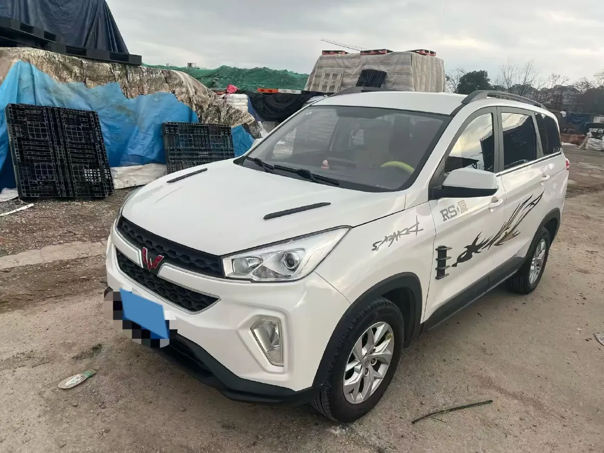 2019 WuLing HongGuang S3 1.5L 99HP L4 6MT,autocango,china used car exporter,china ev exporter,chinese used car exporter,chinese used ev exporter