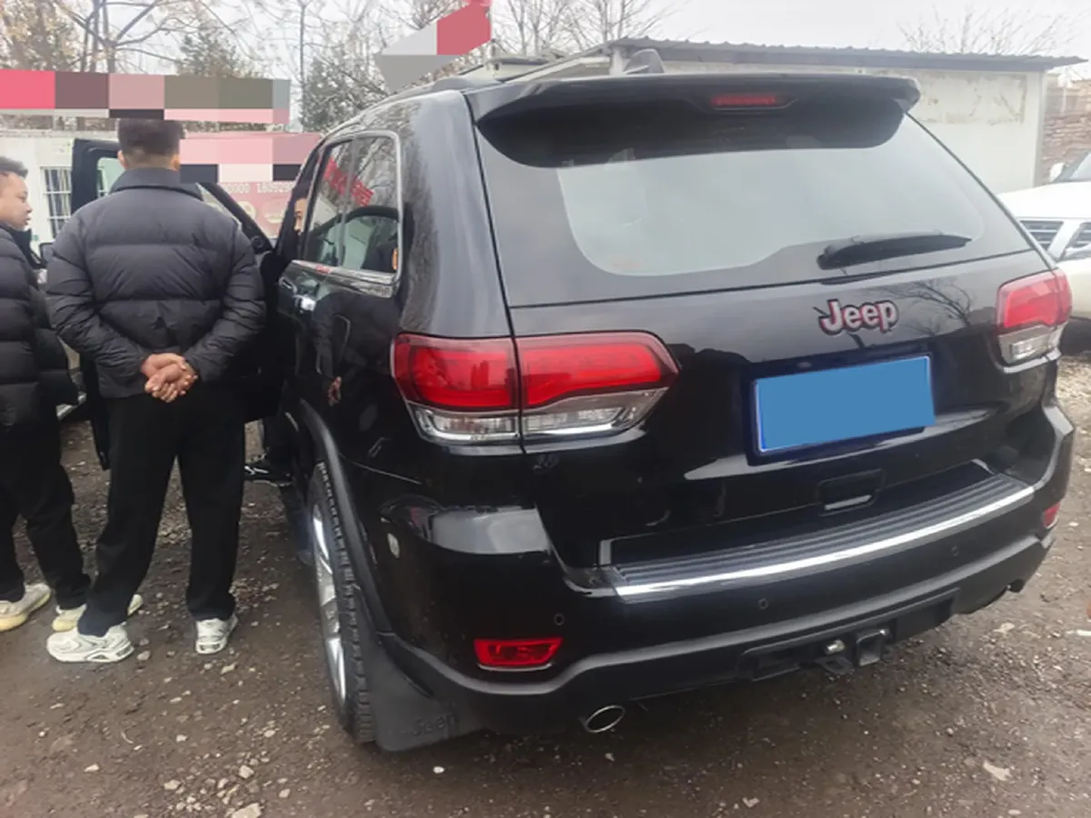 2020 Jeep Grand Cherokee 3.6L 286HP V6 8AT,autocango,china used car exporter,china ev exporter,chinese used car exporter,chinese used ev exporter