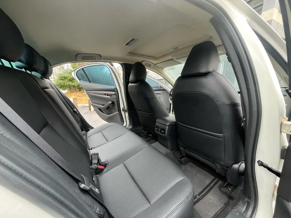 2022 Mazda 3 Axela 2.0L 158HP L4 6AT,autocango,china used car exporter,china ev exporter,chinese used car exporter,chinese used ev exporter