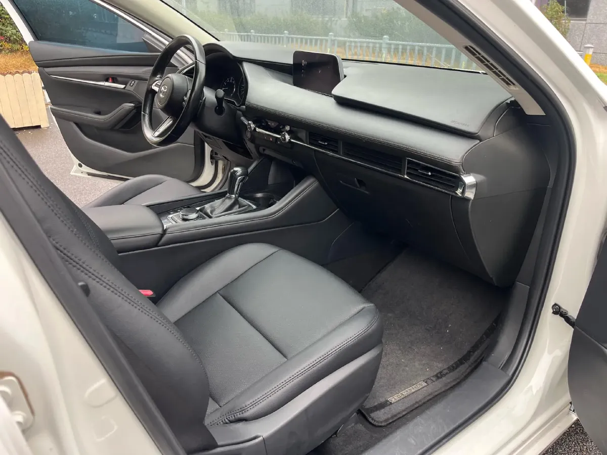 2022 Mazda 3 Axela 2.0L 158HP L4 6AT,autocango,china used car exporter,china ev exporter,chinese used car exporter,chinese used ev exporter