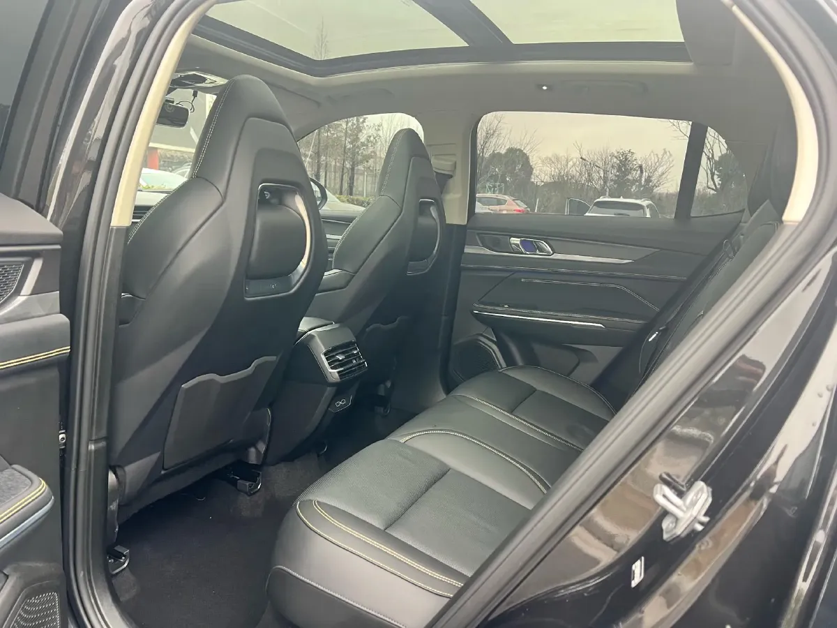 2023 MAXUS Interstellar 2.0T 261HP L4 8AT,autocango,china used car exporter,china ev exporter,chinese used car exporter,chinese used ev exporter