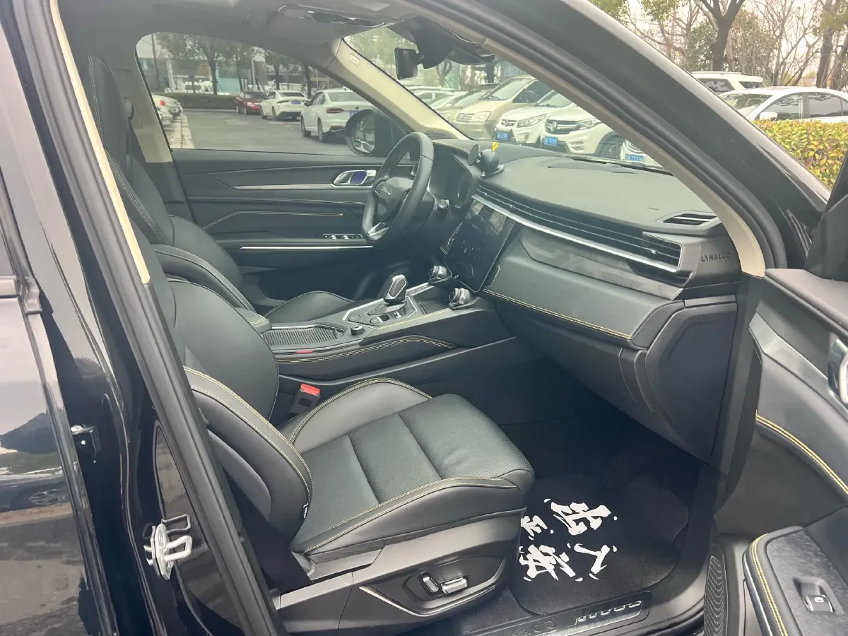 2023 MAXUS Interstellar 2.0T 261HP L4 8AT,autocango,china used car exporter,china ev exporter,chinese used car exporter,chinese used ev exporter