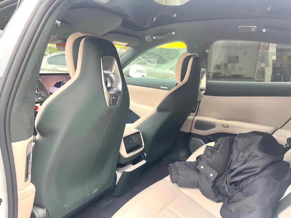 2025 MI YU7 BEV 101.7KWH,autocango,china used car exporter,china ev exporter,chinese used car exporter,chinese used ev exporter