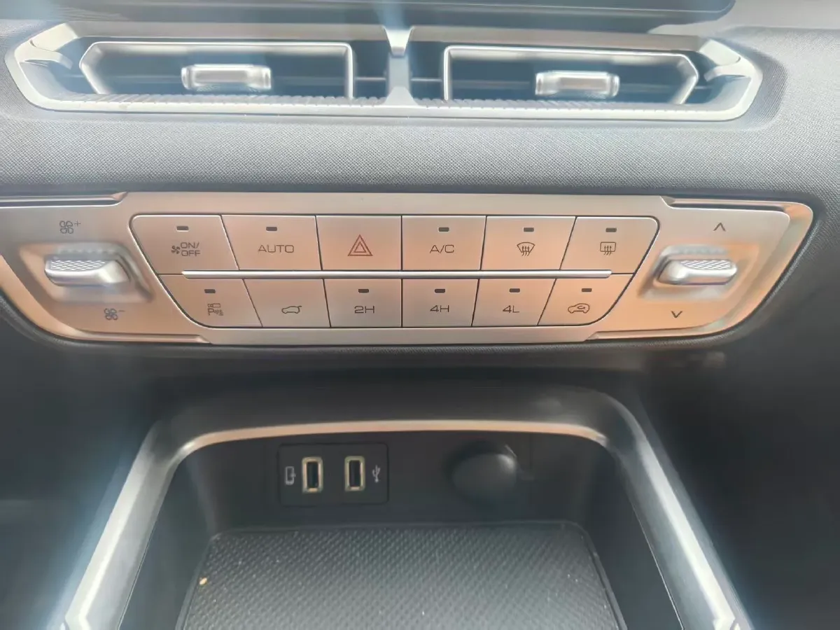 2025 Haval H5 2.0T 166HP L4 8AT,autocango,china used car exporter,china ev exporter,chinese used car exporter,chinese used ev exporter