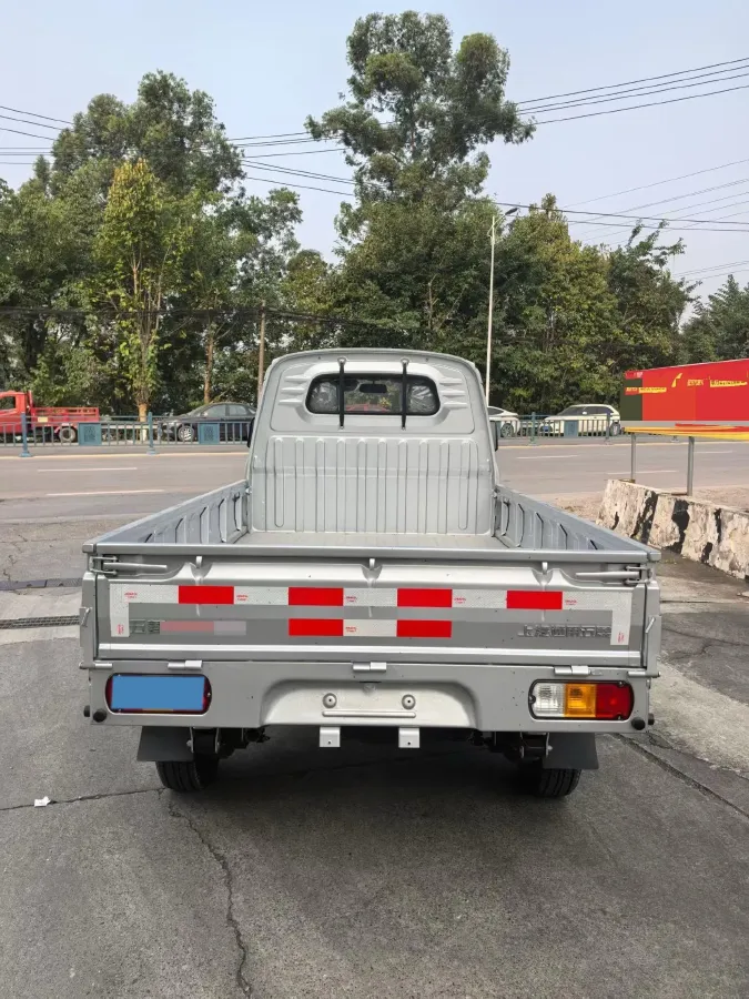 2023 WuLing RongGuang New Truck 1.5L 102HP L4 5MT,autocango,china used car exporter,china ev exporter,chinese used car exporter,chinese used ev exporter