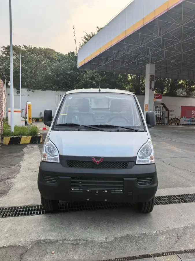 2023 WuLing RongGuang New Truck 1.5L 102HP L4 5MT,autocango,china used car exporter,china ev exporter,chinese used car exporter,chinese used ev exporter