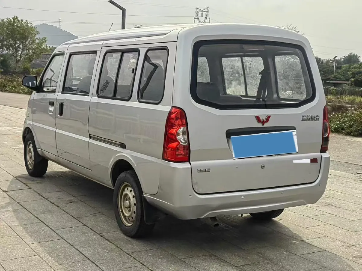 2017 WuLing RongGuang 1.5L 107HP L4 5MT,autocango,china used car exporter,china ev exporter,chinese used car exporter,chinese used ev exporter
