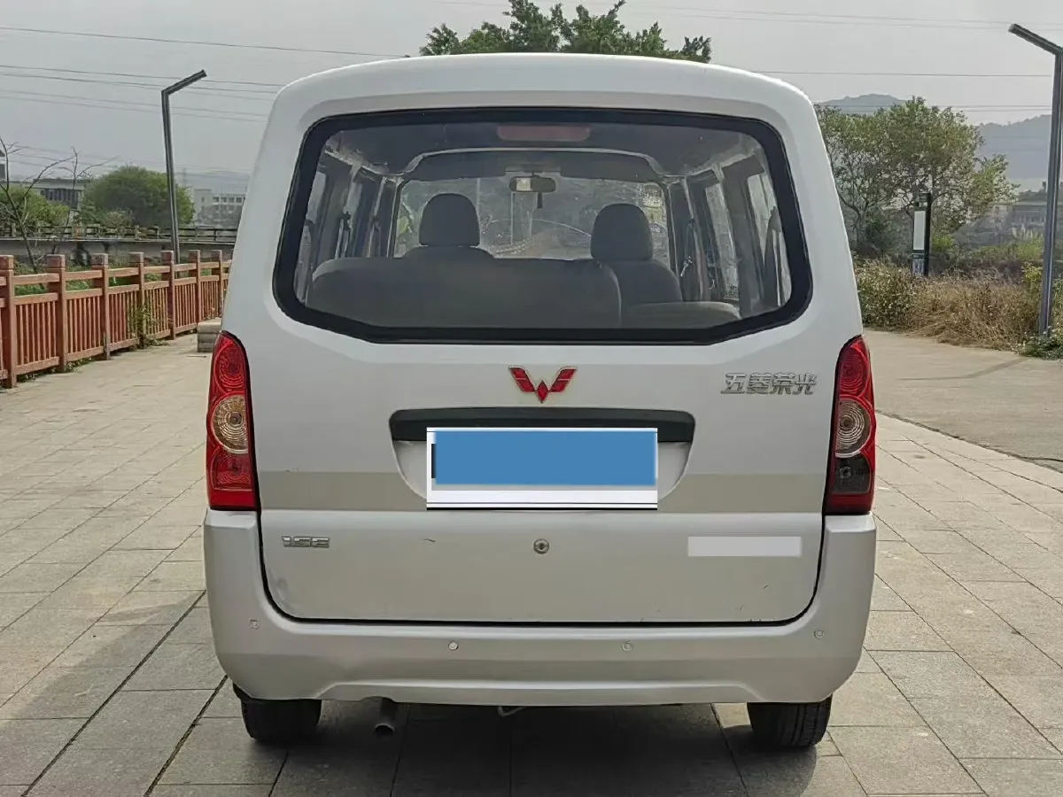 2017 WuLing RongGuang 1.5L 107HP L4 5MT,autocango,china used car exporter,china ev exporter,chinese used car exporter,chinese used ev exporter