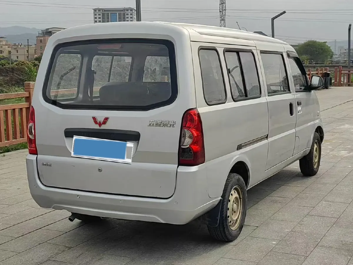 2017 WuLing RongGuang 1.5L 107HP L4 5MT,autocango,china used car exporter,china ev exporter,chinese used car exporter,chinese used ev exporter