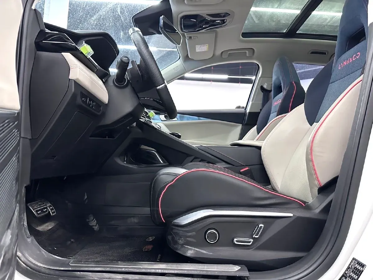 2020 LYNK&CO 06 1.5T 177HP L3 7DCT,autocango,china used car exporter,china ev exporter,chinese used car exporter,chinese used ev exporter