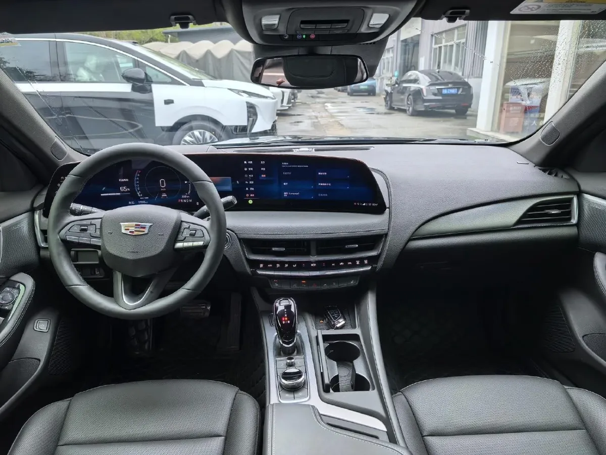 2025 Cadillac CT5 2.0T 237HP L4 10AT,autocango,china used car exporter,china ev exporter,chinese used car exporter,chinese used ev exporter