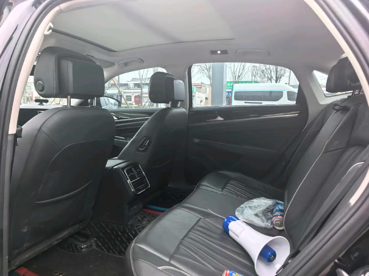 2023 Volkswagen Passat 2.0T 186HP L4 7DCT,autocango,china used car exporter,china ev exporter,chinese used car exporter,chinese used ev exporter