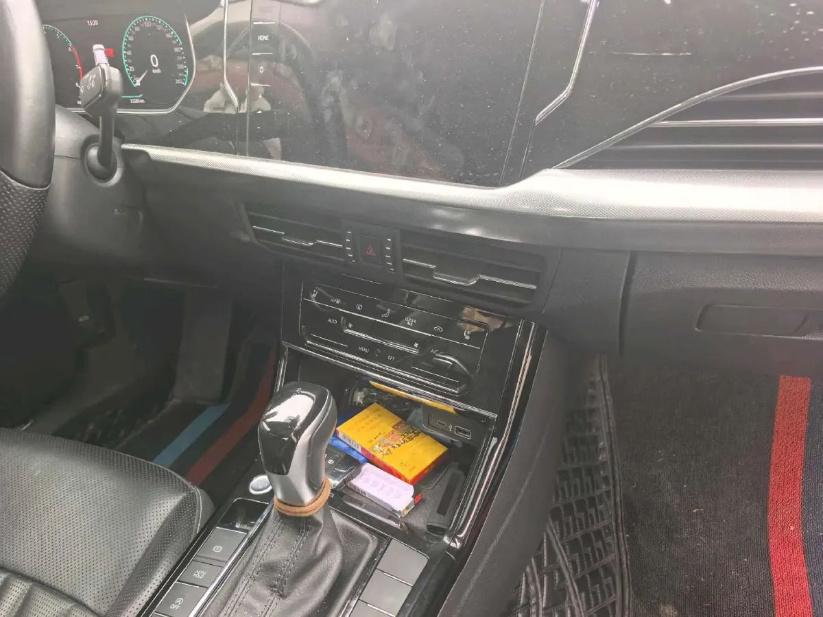 2023 Volkswagen Passat 2.0T 186HP L4 7DCT,autocango,china used car exporter,china ev exporter,chinese used car exporter,chinese used ev exporter