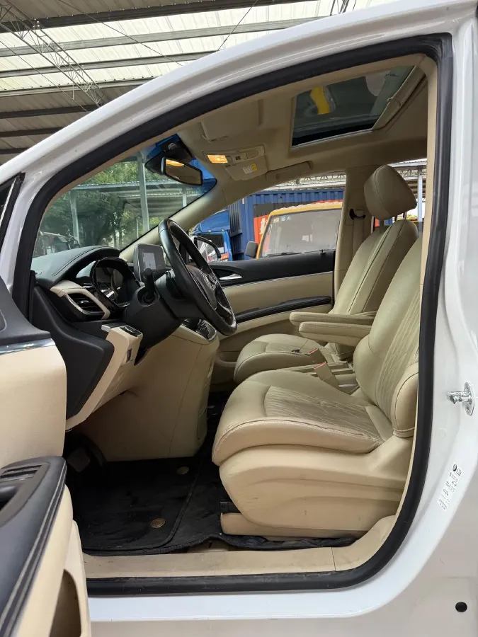 2023 Buick GL8 2.0T 237HP L4 9AT,autocango,china used car exporter,china ev exporter,chinese used car exporter,chinese used ev exporter