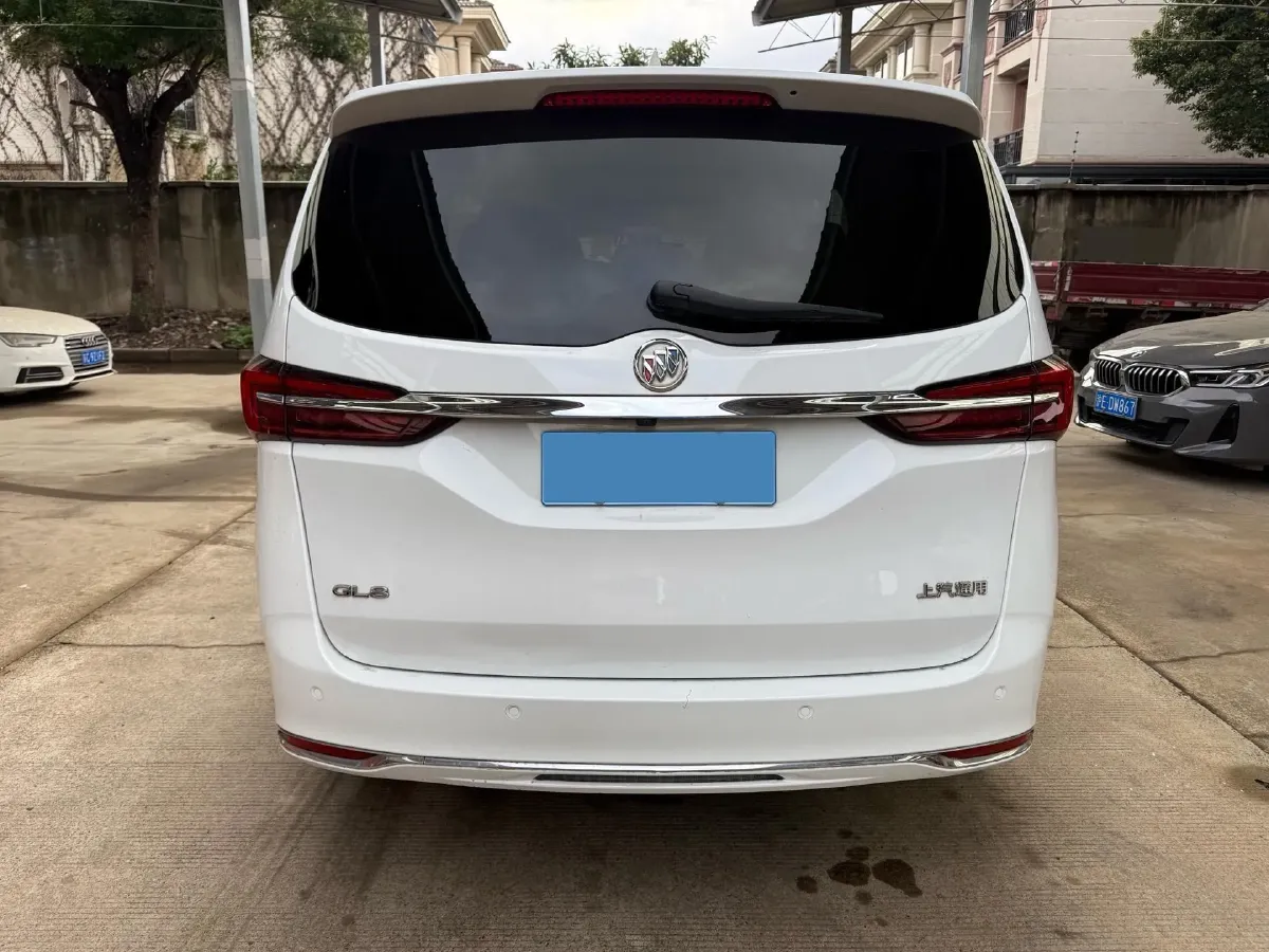 2023 Buick GL8 2.0T 237HP L4 9AT,autocango,china used car exporter,china ev exporter,chinese used car exporter,chinese used ev exporter