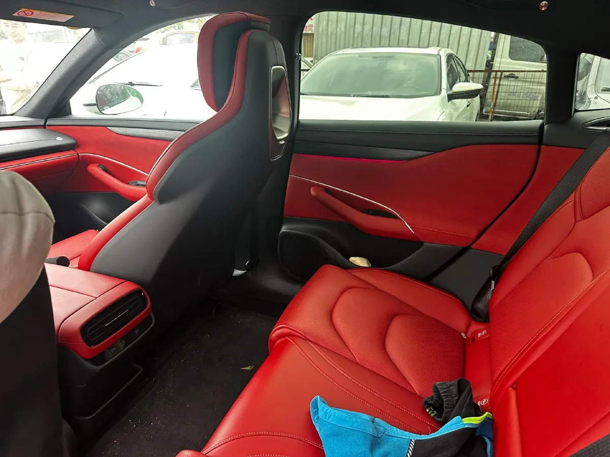 2024 MI SU7 BEV 73.6KWH,autocango,china used car exporter,china ev exporter,chinese used car exporter,chinese used ev exporter