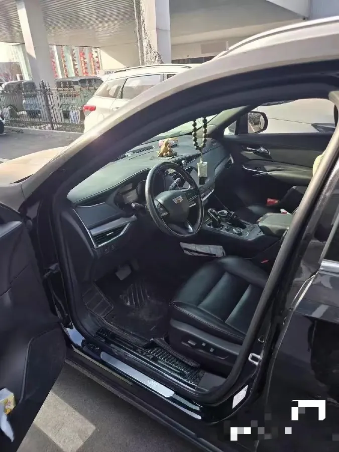 2021 Cadillac XT4 2.0T 237HP L4 9AT,autocango,china used car exporter,china ev exporter,chinese used car exporter,chinese used ev exporter