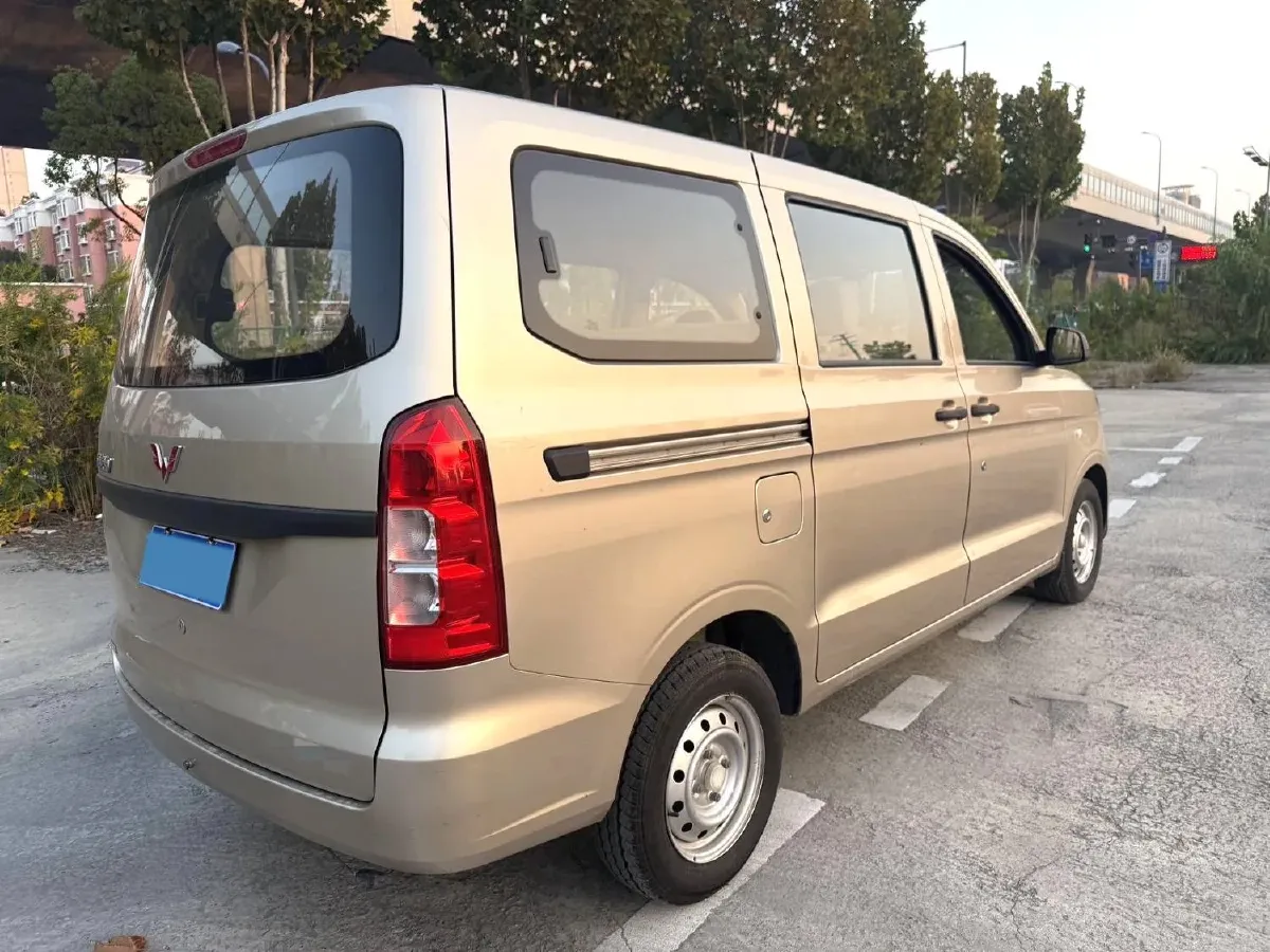 2022 JinBei Little Sea Lion X30 1.5L 102HP L4 5MT,autocango,china used car exporter,china ev exporter,chinese used car exporter,chinese used ev exporter