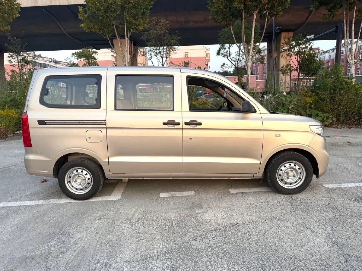 2022 JinBei Little Sea Lion X30 1.5L 102HP L4 5MT,autocango,china used car exporter,china ev exporter,chinese used car exporter,chinese used ev exporter