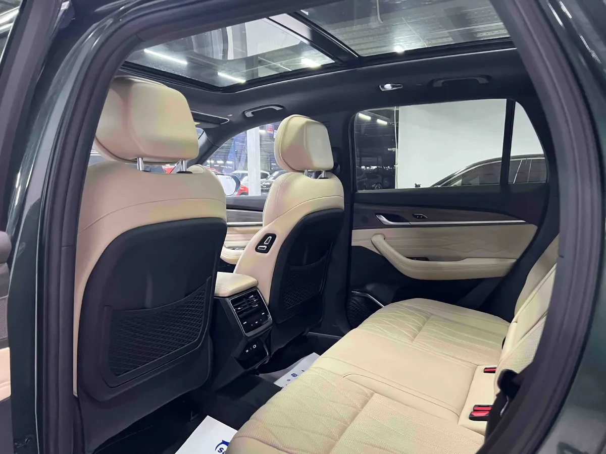 2025 Geely Monjaro 2.0T 238HP L4 8AT,autocango,china used car exporter,china ev exporter,chinese used car exporter,chinese used ev exporter