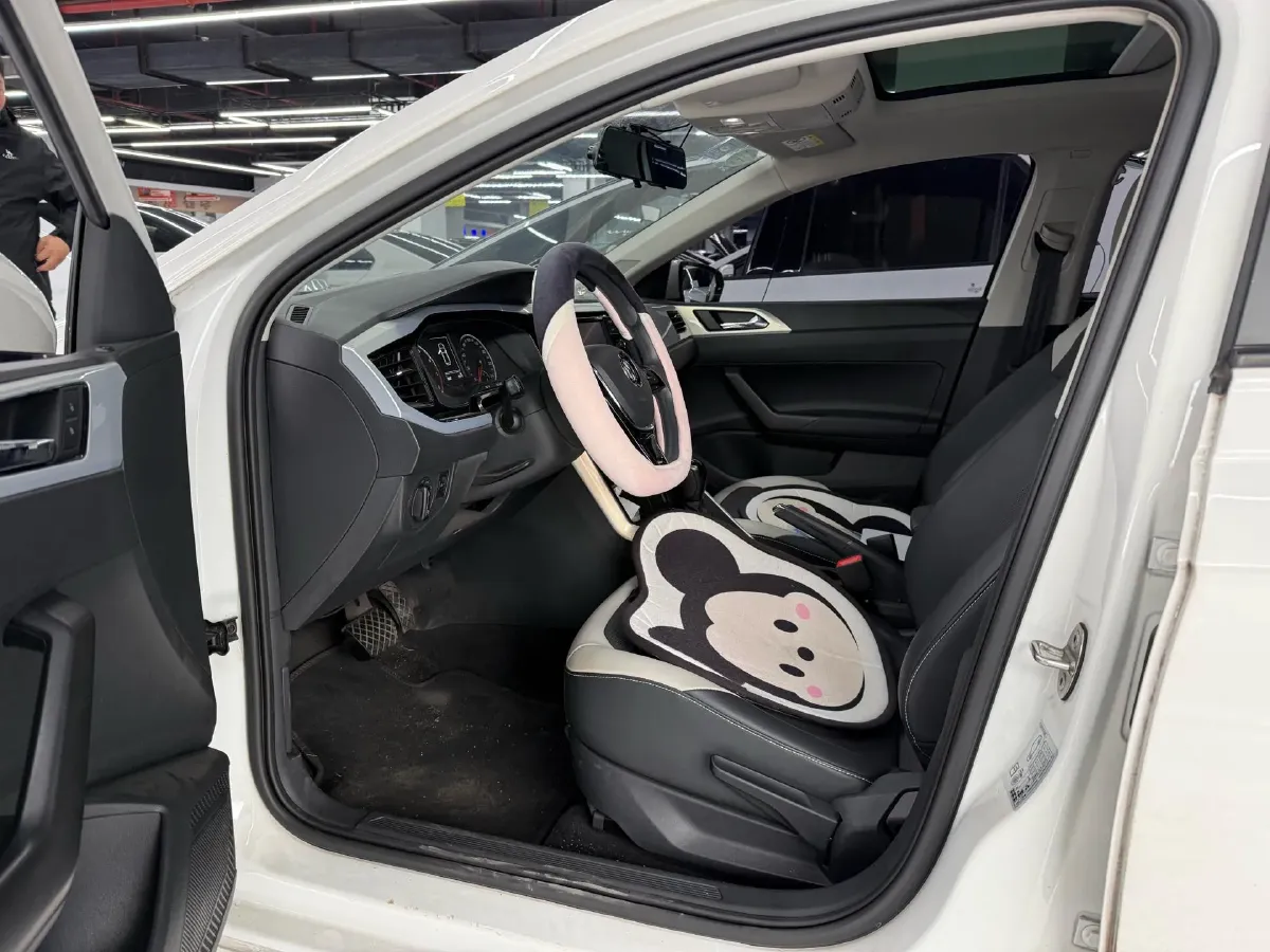 2019 Volkswagen Polo 1.5L 113HP L4 6AT,autocango,china used car exporter,china ev exporter,chinese used car exporter,chinese used ev exporter