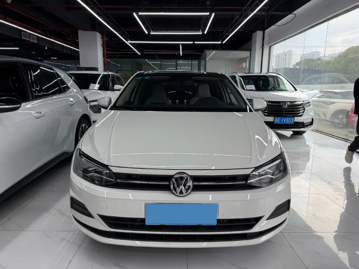 2019 Volkswagen Polo 1.5L 113HP L4 6AT,autocango,china used car exporter,china ev exporter,chinese used car exporter,chinese used ev exporter