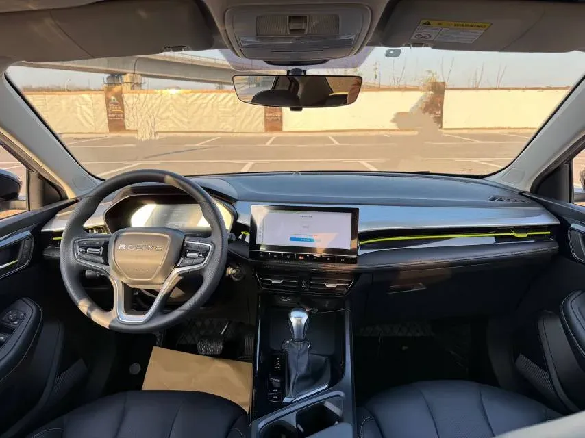 2021 Roewe i5 1.5L 120HP L4 5MT,autocango,china used car exporter,china ev exporter,chinese used car exporter,chinese used ev exporter